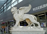 ウィーン中央駅の「聖マルコの有翼獅子」
