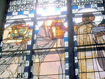 聖レオポルド教会内部、西のステンドグラス